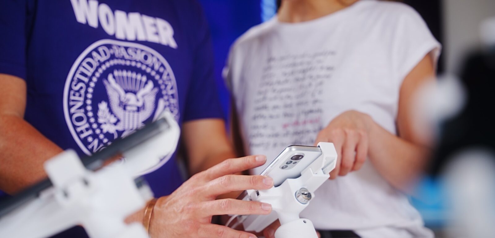 EmpatIA 2025 Study: WOM takes first place in the Internet and Telephony category, highlighting its genuine connection with customers